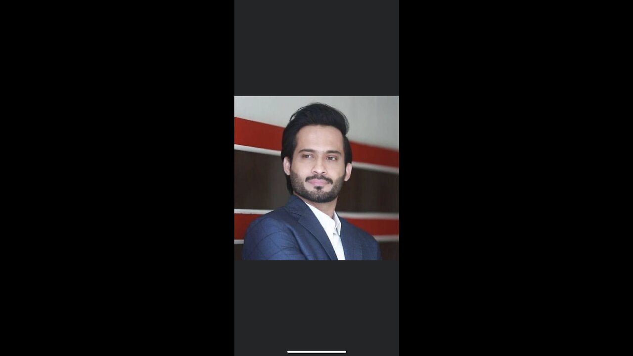 Waqar zaka Trimmer lao 👨🤣