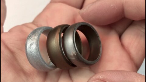 3 Pack of Metallic Looking Silicone Rubber Wedding Band Rings by ROQ review
