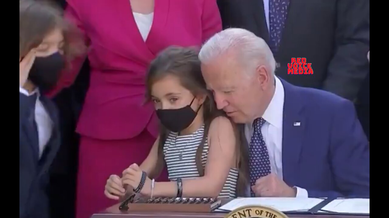 Biden Calls Out Little Girl To Sit On His Lap, Tries to Sniff Her