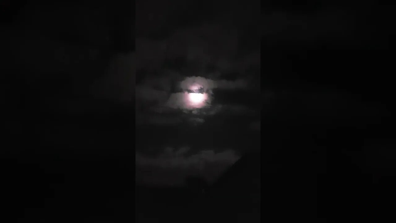 4 in the morning & the moon shines :)