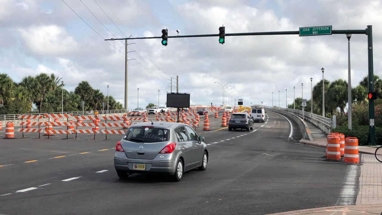 Roosevelt Bridge reopens to traffic in Stuart