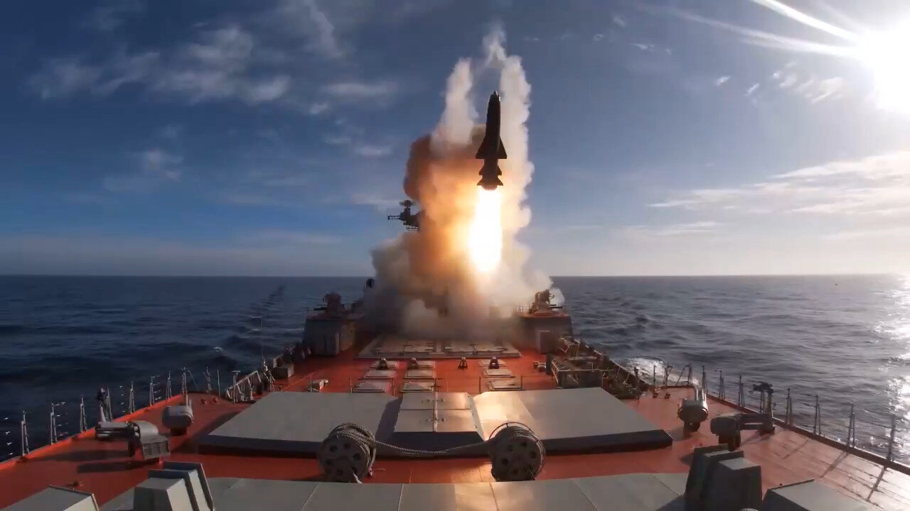 Northern Fleet flagship tests cruise missile as part of exercises