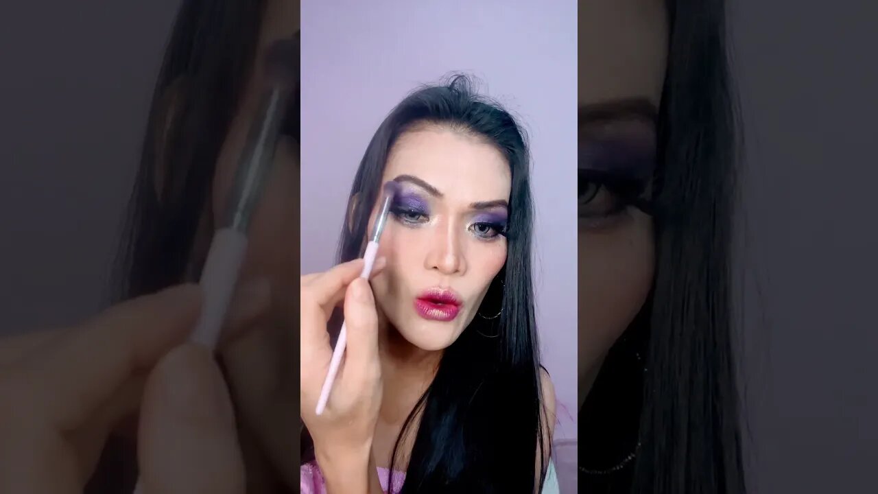 #shortsvideo #makeupartist #makeup #makeuptrends #trendingshorts #douyin #makeuptransformattion