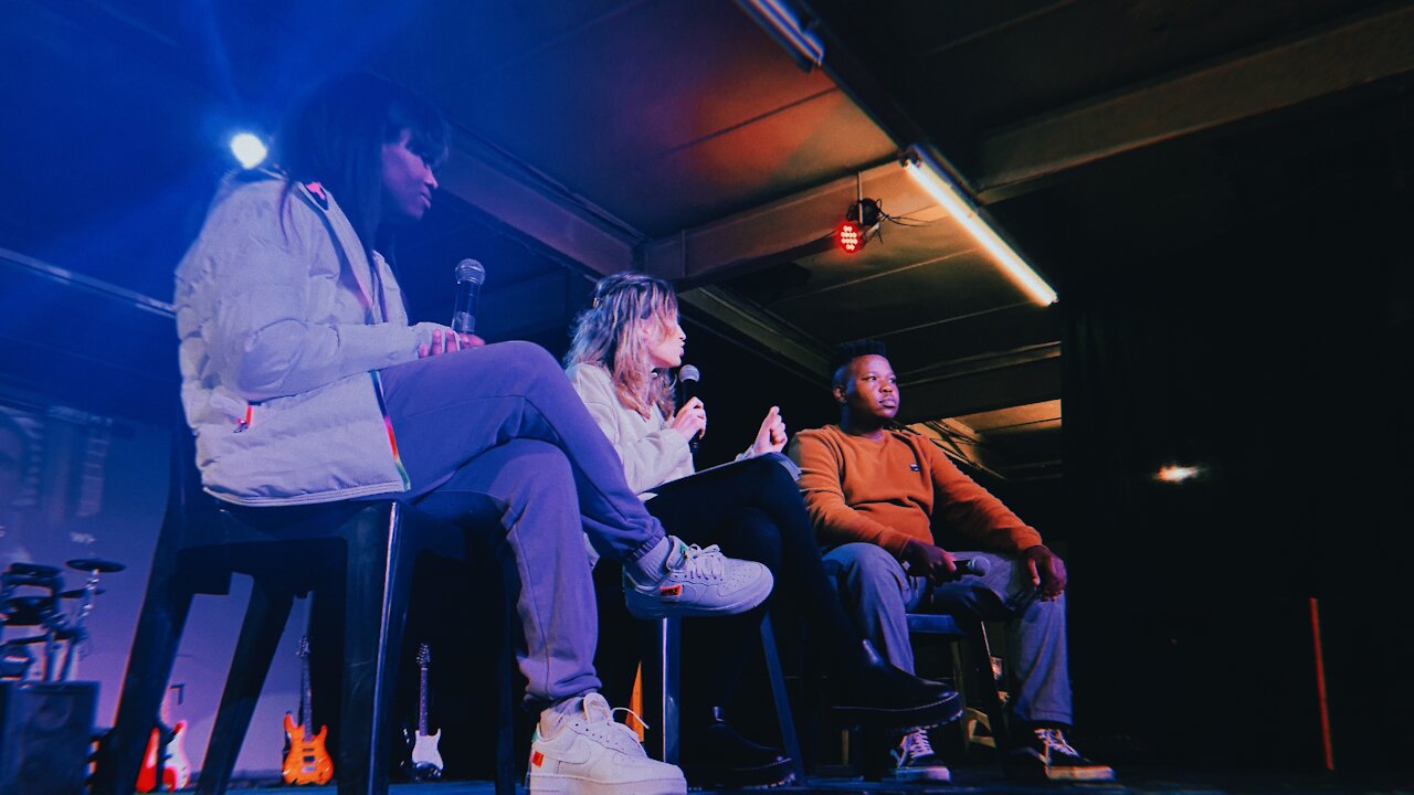 What's Wrong With You?👀 [ENTERTAINMENT ONLY]