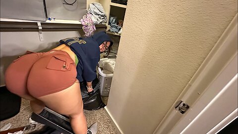 I am moving 🍑🥵 