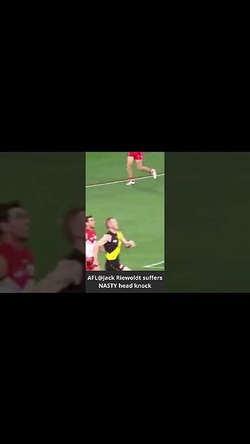AFL@Jack Riewoldt suffers NASTY head knock #shorts #afl
