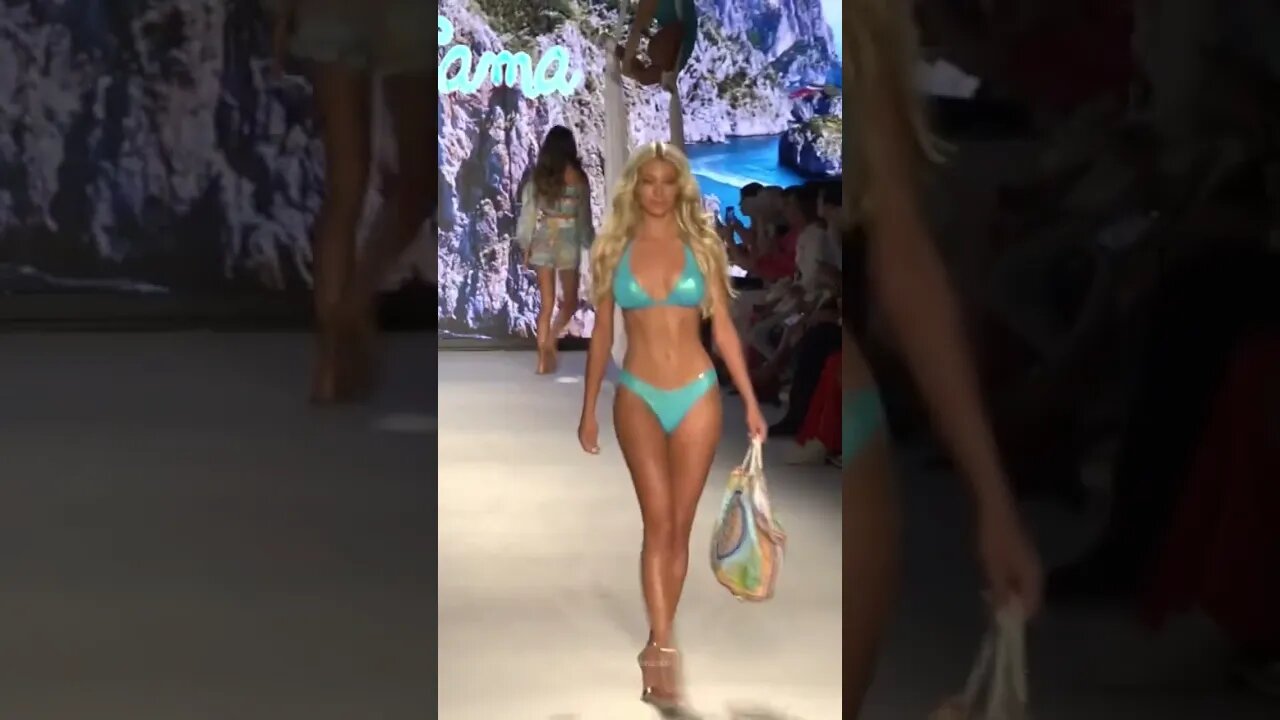 Bouncy walk by Lou Schieffelin #shorts #bikinimodel #bikinibody