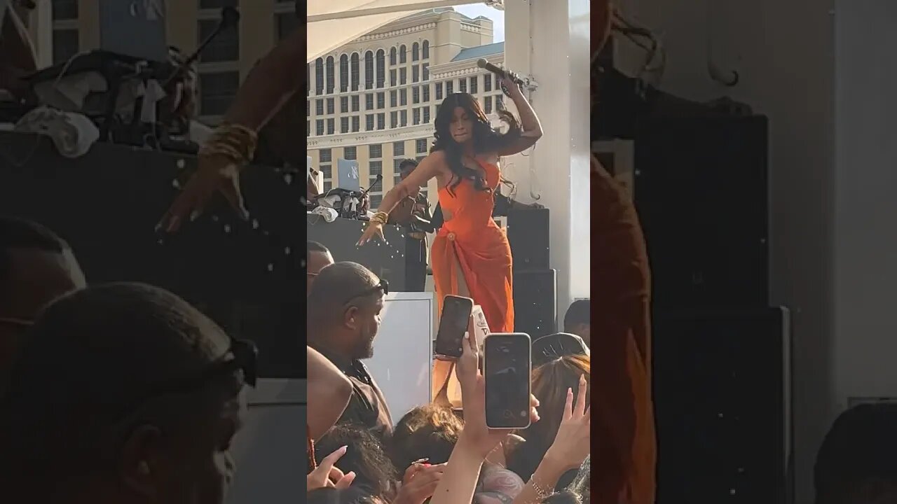Cardi B Gets Drink THROWN at Her!