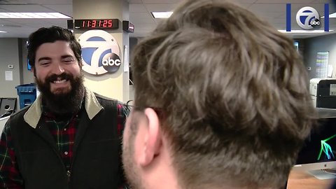 Sabres vs. Red Wings matchup brings hair bet to a head for two 7 Eyewitness News employees
