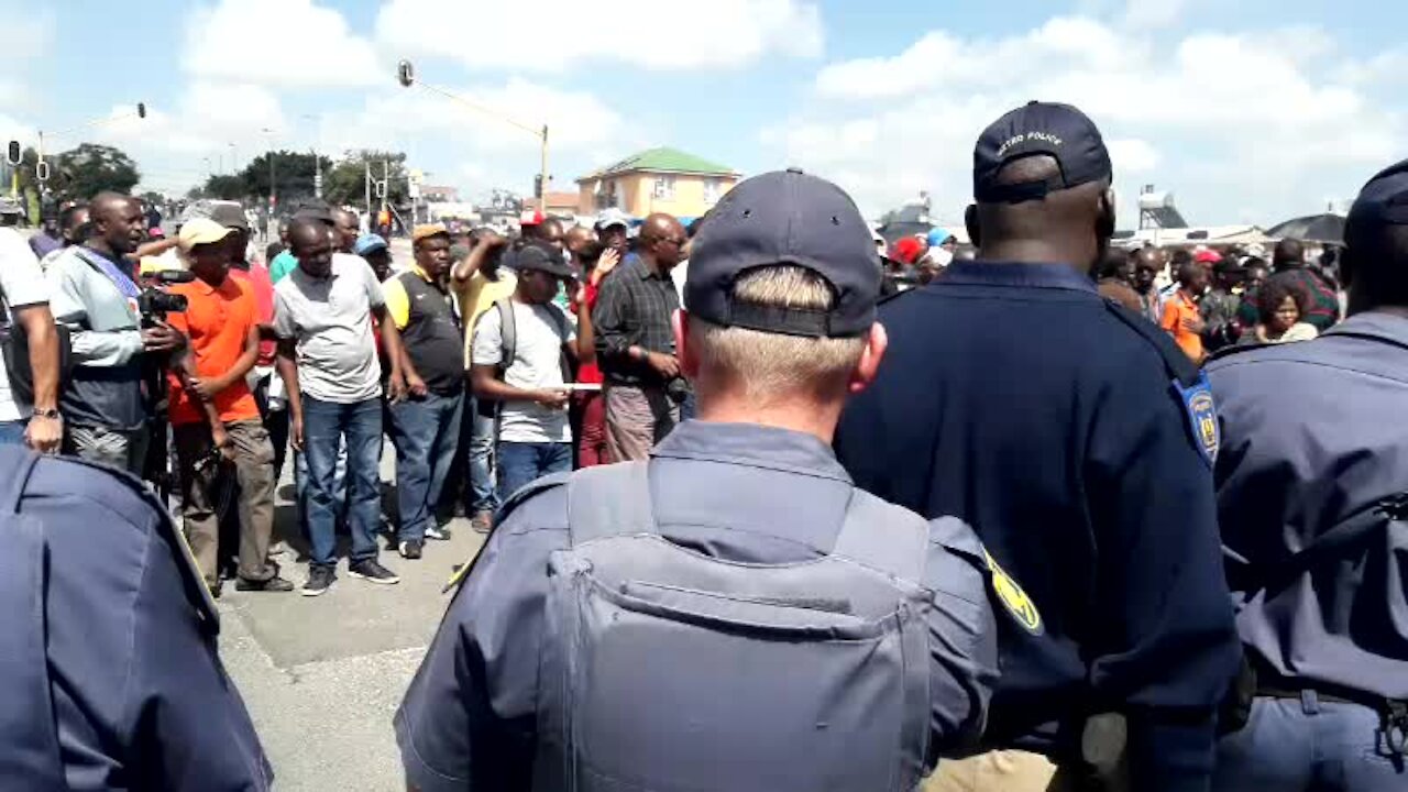 SOUTH AFRICA - Johannesburg - Alexander protest (videos) (y9i)