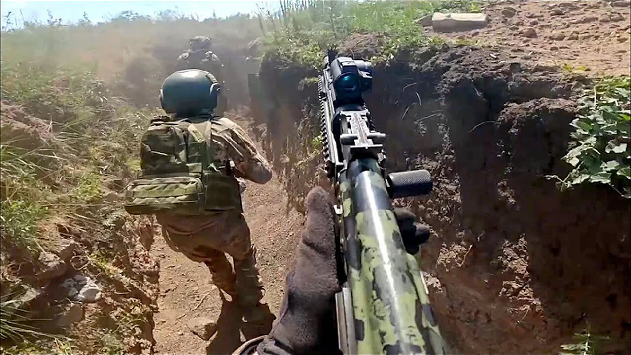 Assault on Ukrainian Positions #6 War Footage