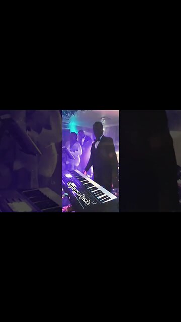 Uptown Funk (live performance) _ Bruno Mars