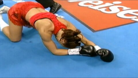 Women Boxer's Almost Give Up