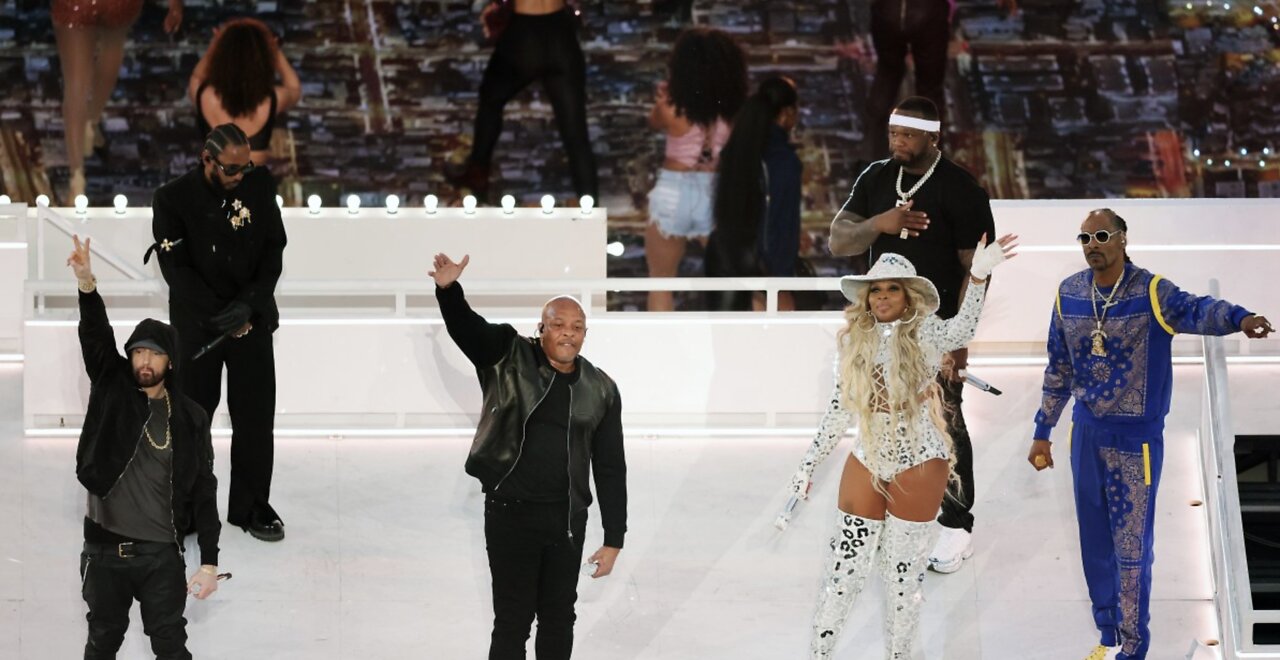 SuperB Owl Halftime Show 2022