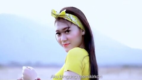 Official Music Video Simalakama - Vita Alvia