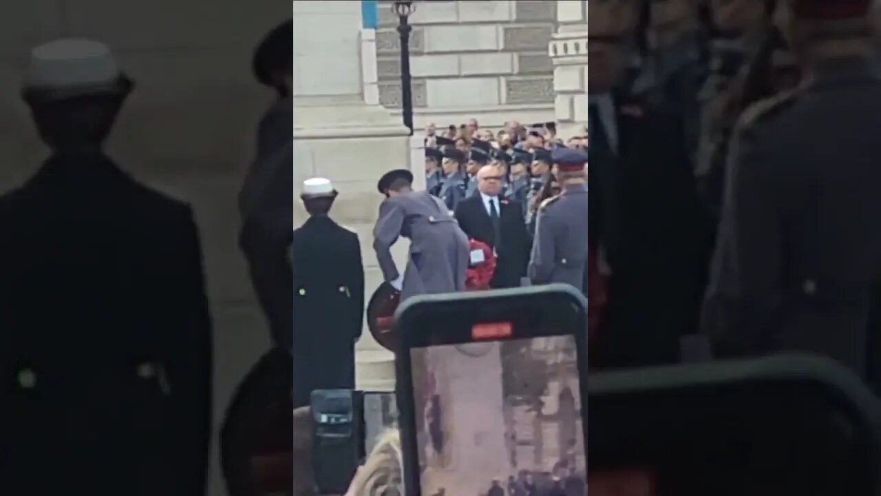 King Charles at the cenotaph #lestweforget