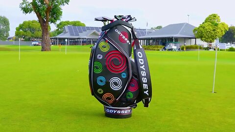 When it comes to putting, alignment is everything: Introducing Odyssey Versa