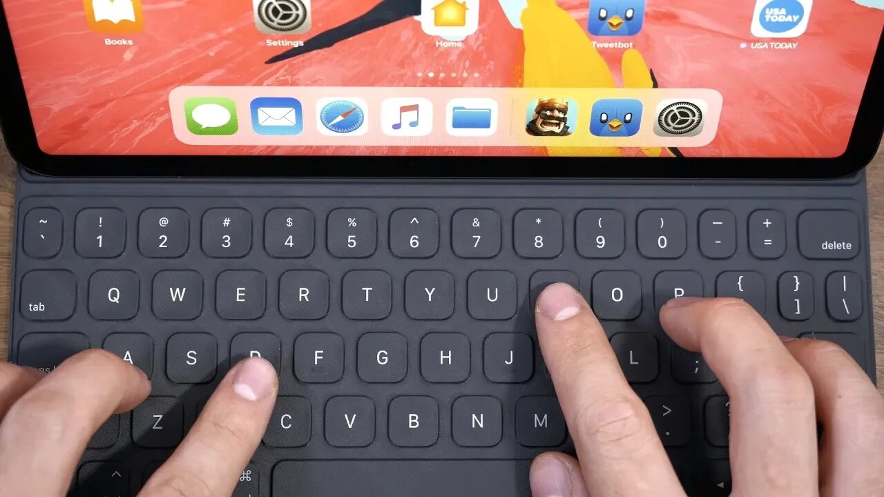 iPad Pro Smart Keyboard Folio 11" Unboxing & Review! It Works.