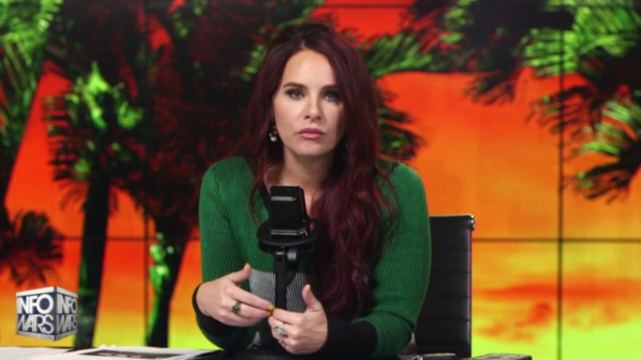 WAR ROOM (Full Show) Friday - 6/10/22