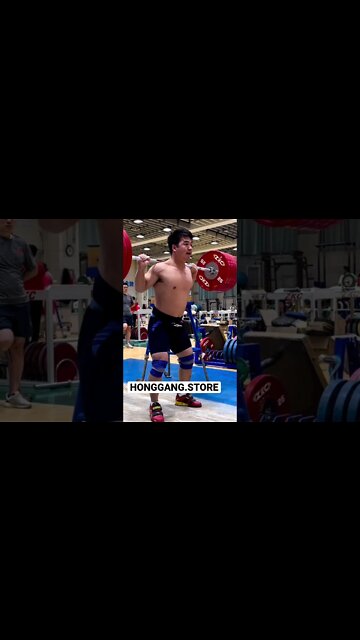 Tian Tao goes ham with 270kg squats