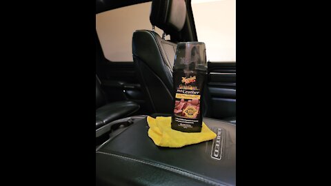 Meguiars Gold Class Rich Leather Cleaner