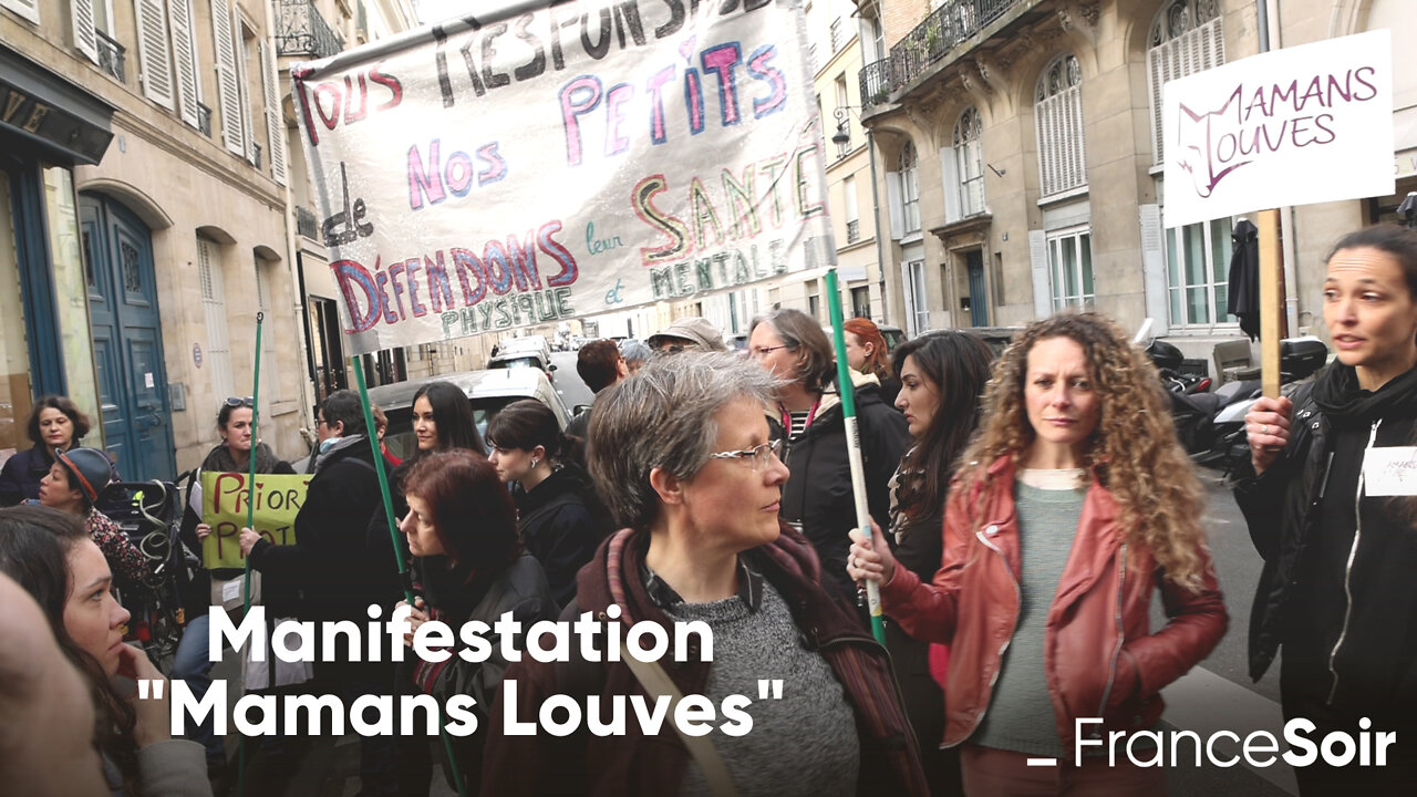 "Faire entendre la parole de l'enfant" : les "Mamans louves" toujours mobilisées.