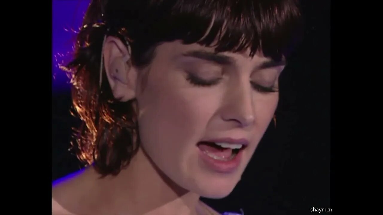 Sinead O'Connor : He moved through the fair (HQ) Irish TV