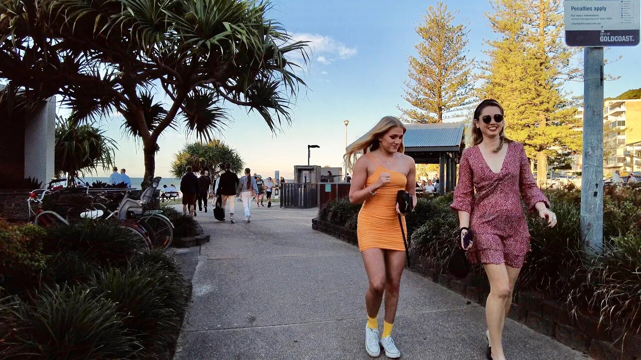 BURLEIGH HEADS || Gold Coasts Go To Place on Sunday Afternoon