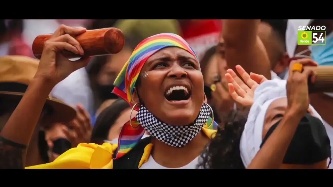 Llegó el día en que todos levantemos con fuerza nuestras cabezas y recuperemos con orgullo