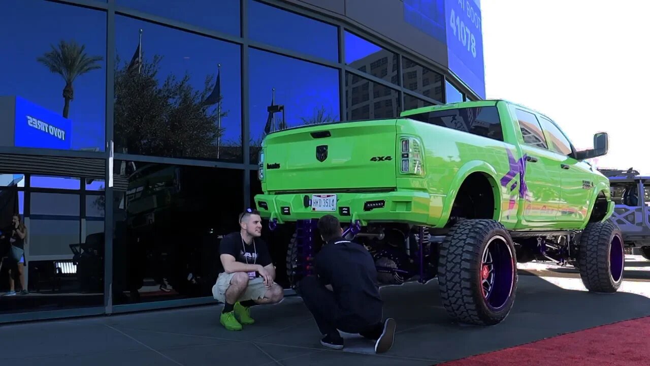 SEMA DAY 6 | THE BUILD ISNT DONE YET!?