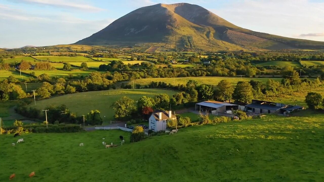 Irish Instrumental Music with scenes of Ireland.