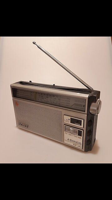 Vintage Sony ICF-J40 FM 4 Band Receiver Portable Radio