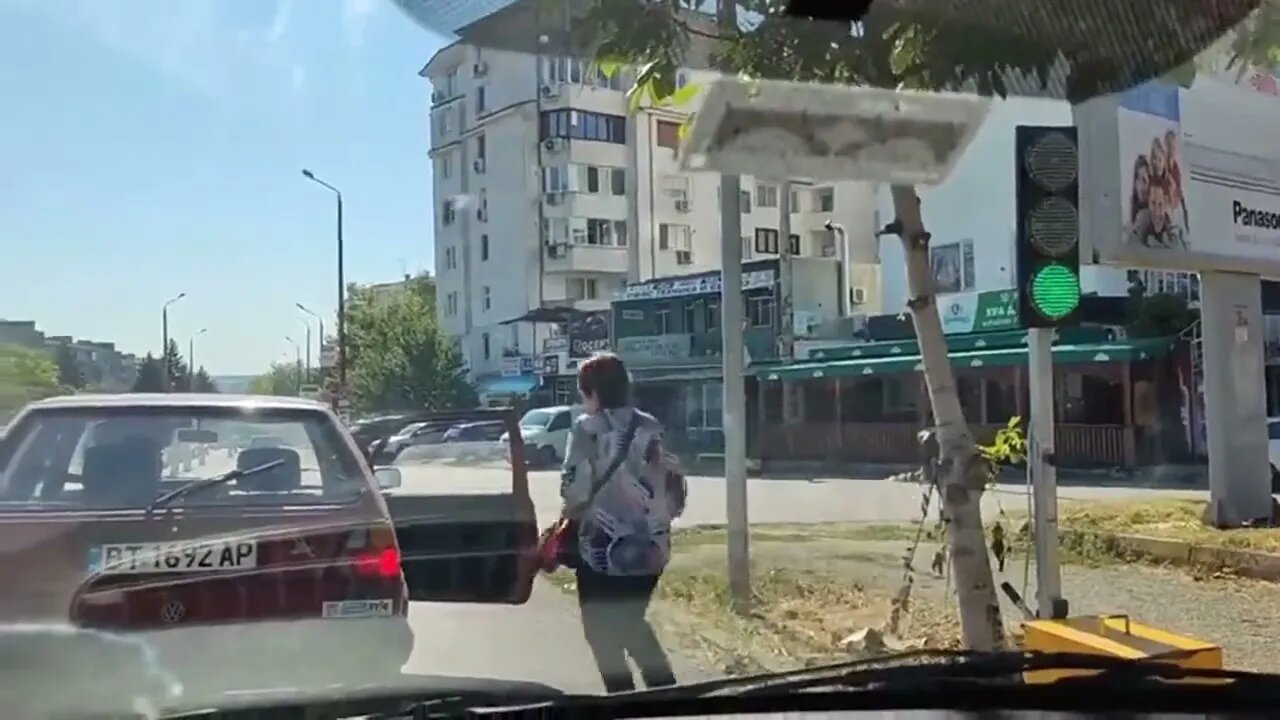 Obeying the traffic lights to the fullest!