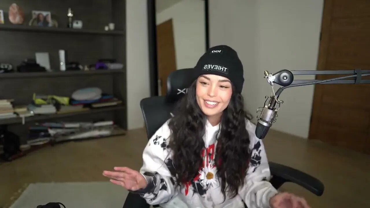 VALKYRAE APOLOGIZES FOR RACIAL SLUR (Don't Block,Don't Remove)