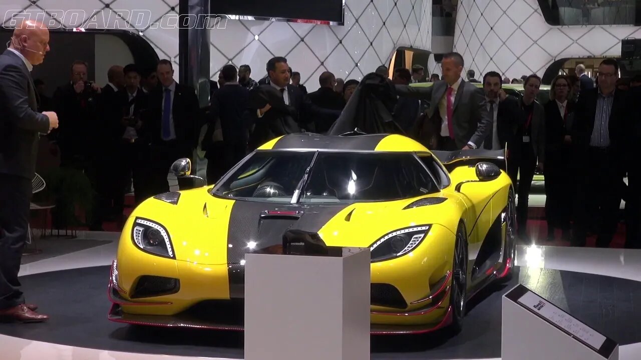 Last Koenigsegg Agera Press Conference vs first Bugatti Chiron Press Conference. Agera or Chiron?