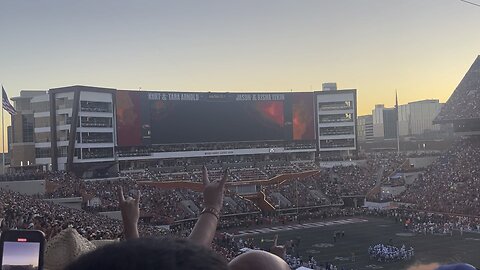 Texas Longhorns Thunderstruck AC/DC vs Kentucky