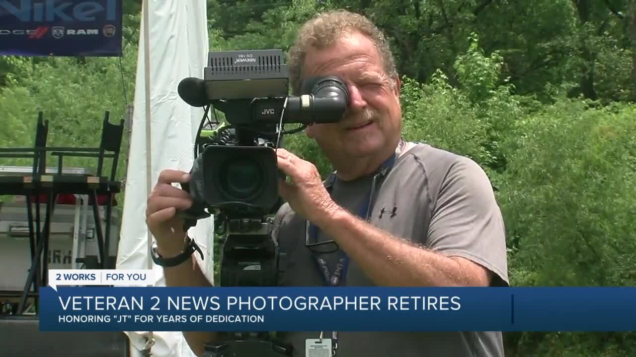 Veteran 2 News Photographer Johnny Thomason retires