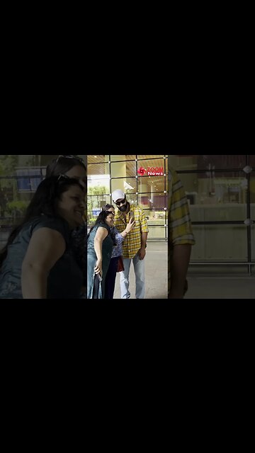 Vicky Kaushal REACTS as paps congratulate him for his award winning movie 'Sardar Udham' 😍🔥 #shorts