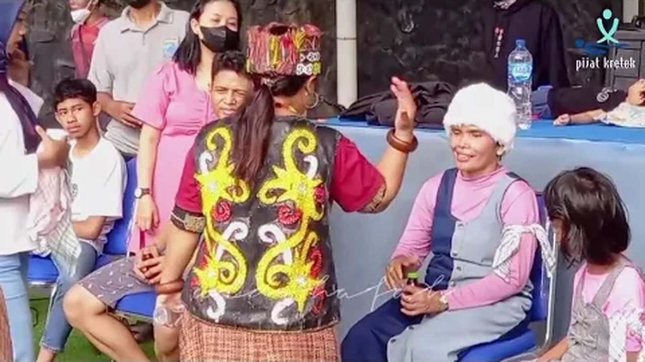 Pengobatan Ibu Ida Dayak | saraf terjepit dan patah tulang