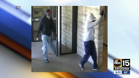 Armed men rob Phoenix bank