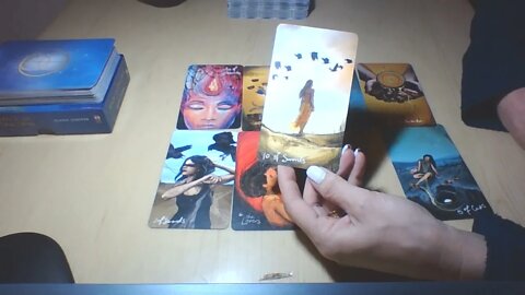 TAROT VARSATOR - RELAXATI-VA SI AVETI INCREDERE