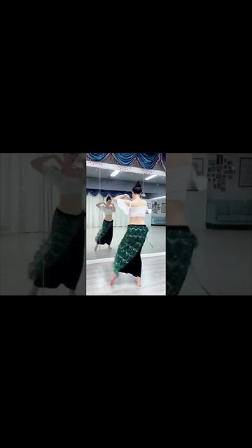 Chinese Girls Online #920 Chinese Girl Belly Dances