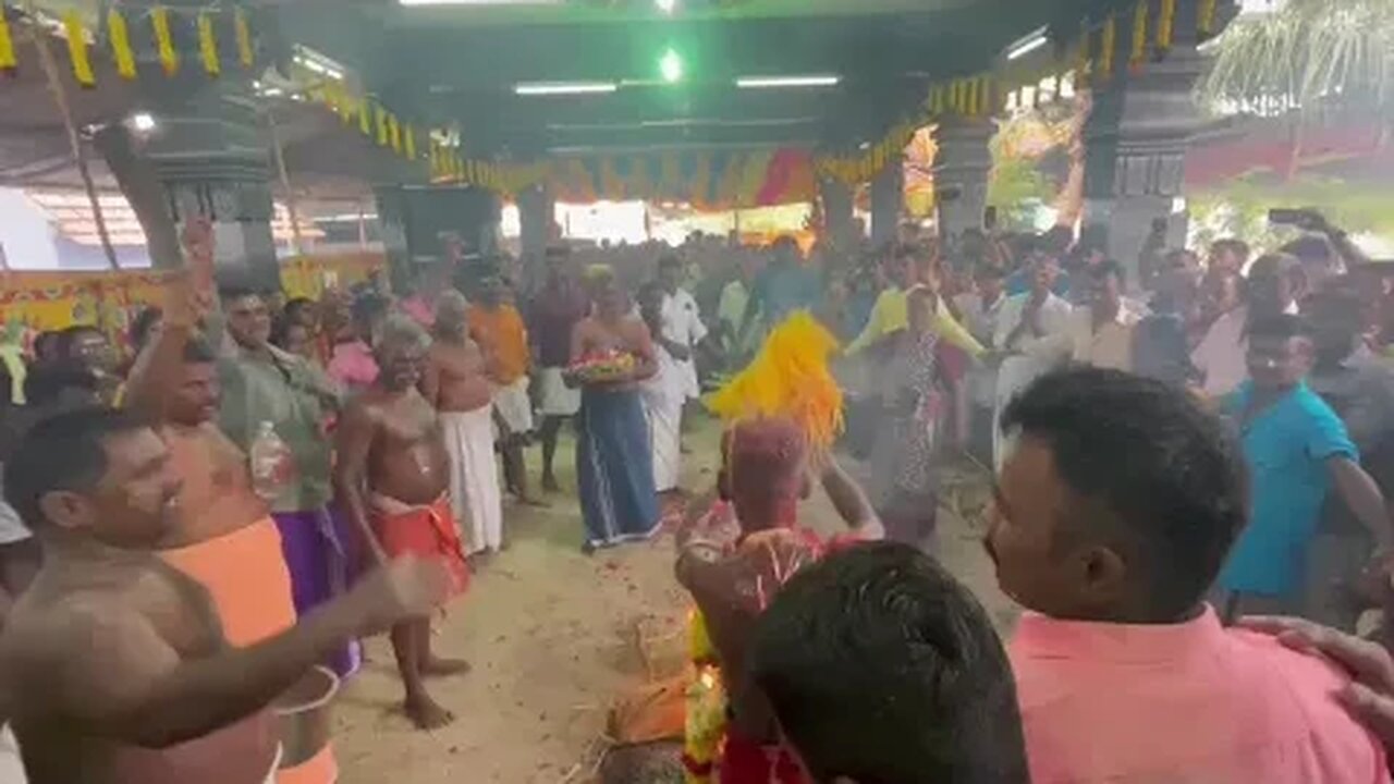 இசக்கியம்மன் மஞ்சள் நீராடும் காட்சி