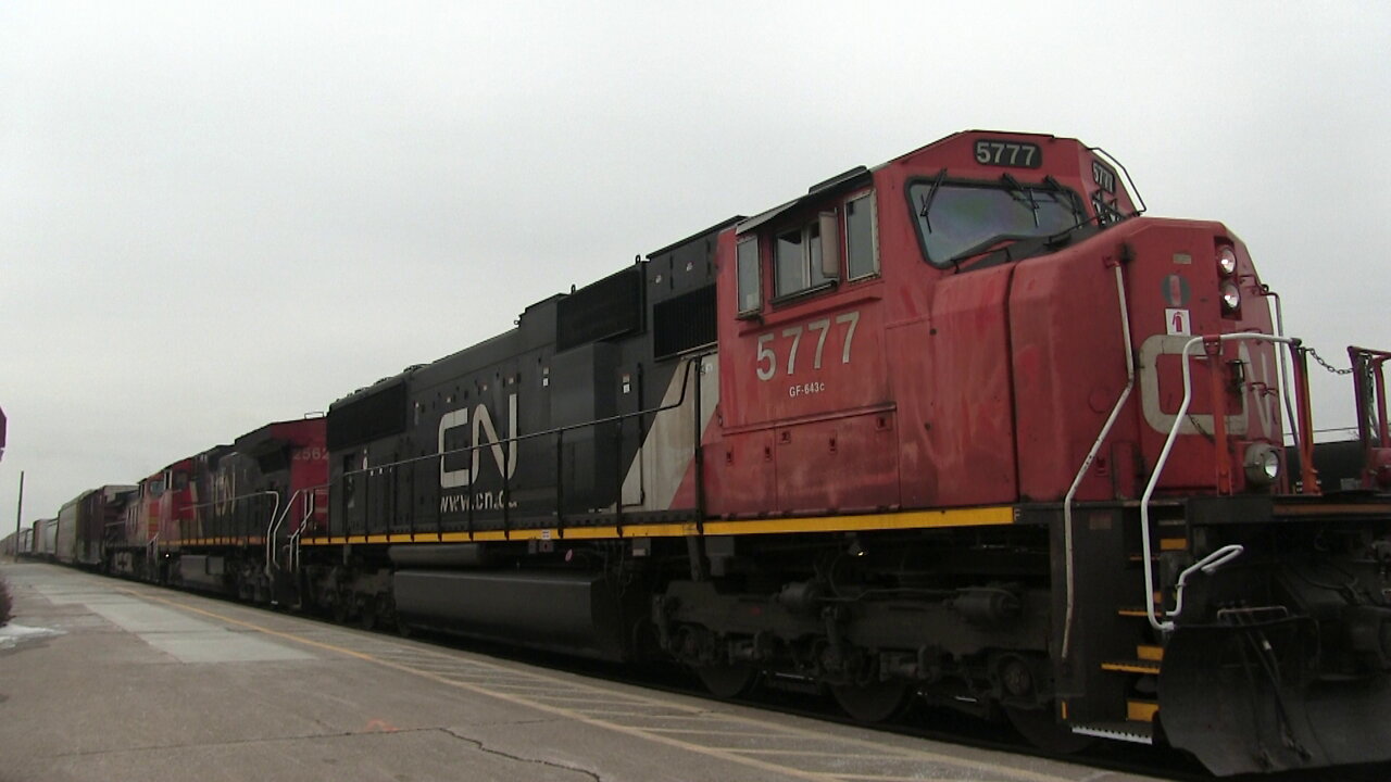 CN 5777, CN 2562 & BNSF 4109 Engines Manifest Train Westbound In Ontario