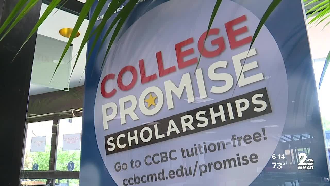 Selling Americans on free community college