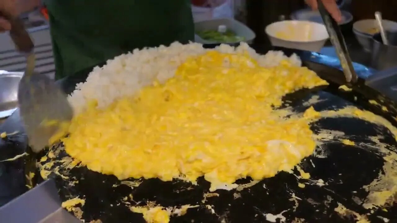 Taiwanese Street Food Egg Fried Rice 鐵板蛋炒飯 1