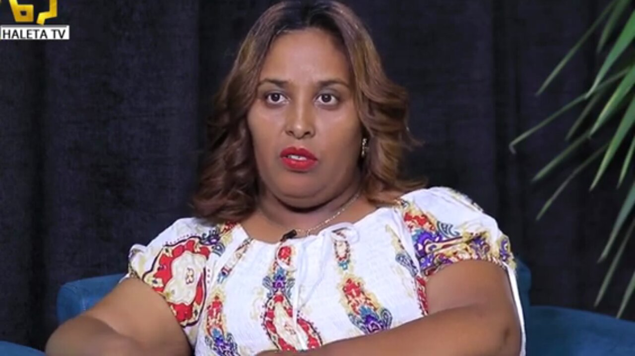 የምኒልክ ባንዲራ ነው አላውለበልብም ካለ፤ የምኒልክን ስልክም መጠቀም ያቁም - ከያኔ አስቴር በዳኔ