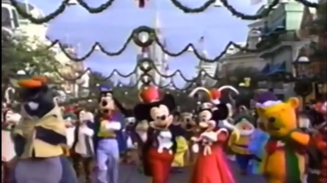 Walt Disney World Very Merry Christmas Parade (1992)