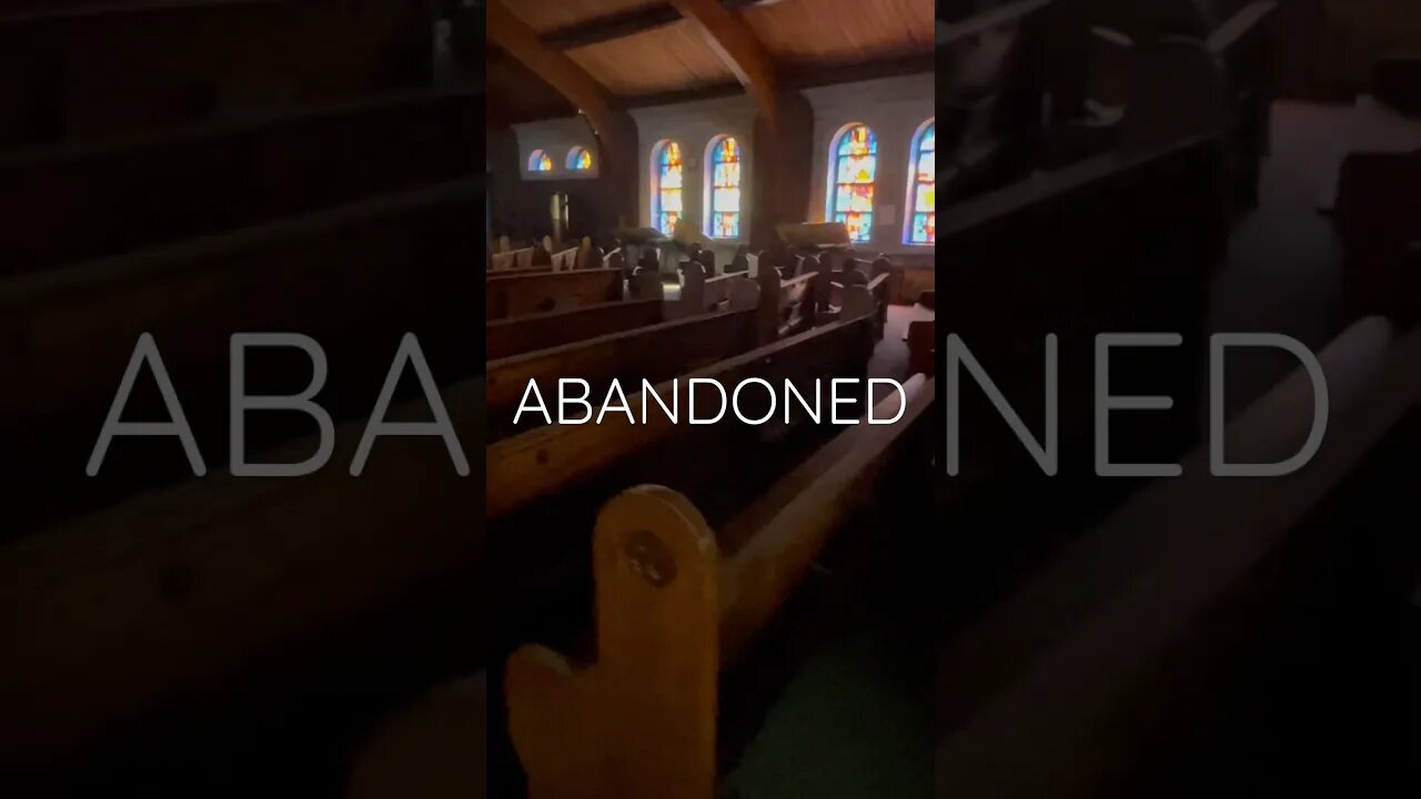 (Abandoned) Exploring a ‘deconsecrated’ church in the Midwest #abandoned #urbex #abandonedchurch