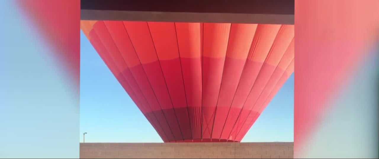 Hot air balloon lands in southwest Las Vegas neighborhood